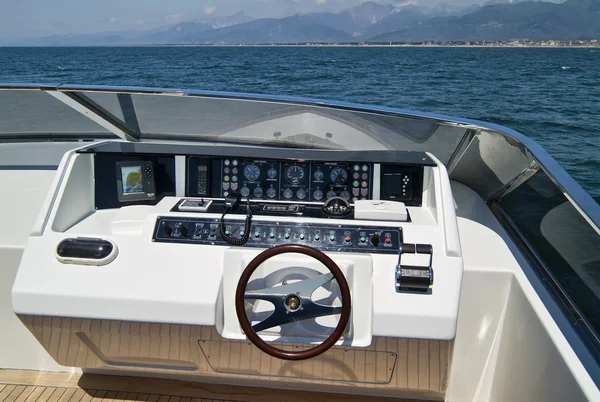 Italie, Mer Tyrrhénienne, Tecnomar 35 yacht de luxe, flibridge — Photo