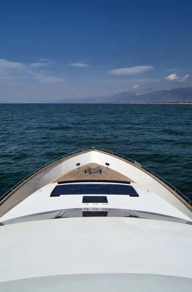 Italy, Tyrrhenian Sea, Tecnomar 35 luxury yacht, bow — Stock Photo, Image