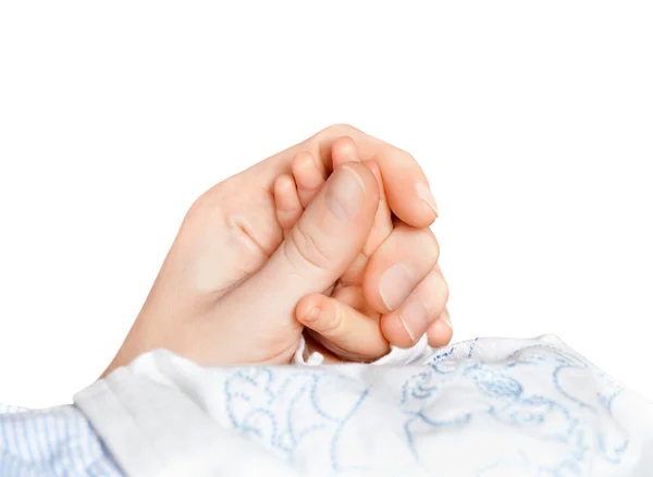 Младенец держит маму за руку — стоковое фото