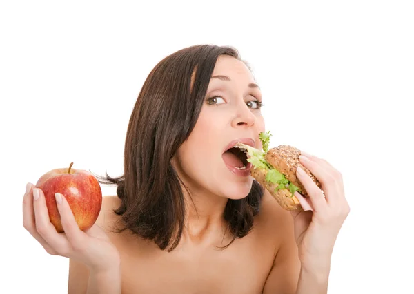 Mulher comer hambúrguer — Fotografia de Stock