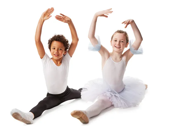 Bambini interrazziali che ballano insieme — Foto Stock