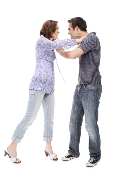 Couple en colère hurlant l'un contre l'autre — Photo