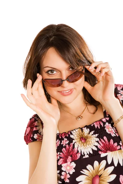 Młoda kobieta w okularach słonecznych — Zdjęcie stockowe