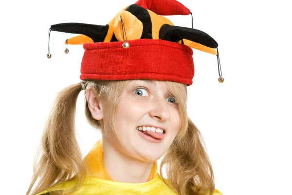 Atraktivní dívka v čepici blázni — Stock fotografie