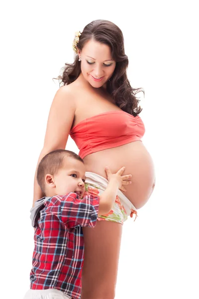 怀孕的妇女和一个小男孩 — 图库照片