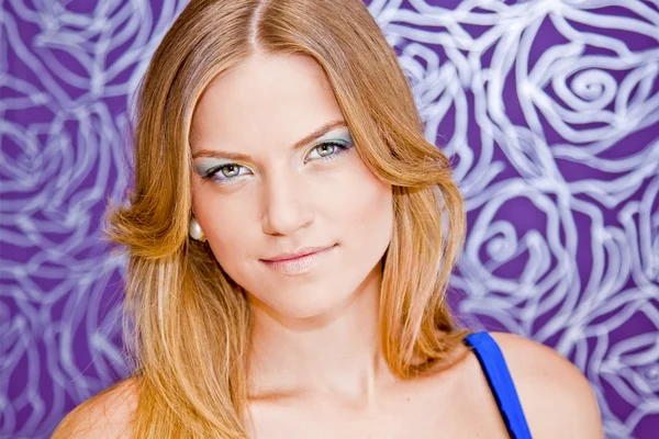 Blond girl portrait — Stock Photo, Image