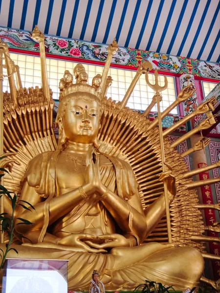 Statue of Kuan Yin Thousand Hand — Stock Photo, Image