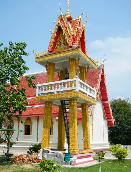 Dragón tailandés o rey de Naga estatua —  Fotos de Stock