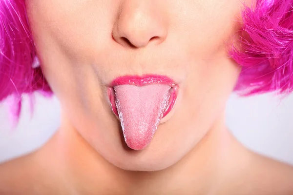 Visa mig din tunga! — Stockfoto