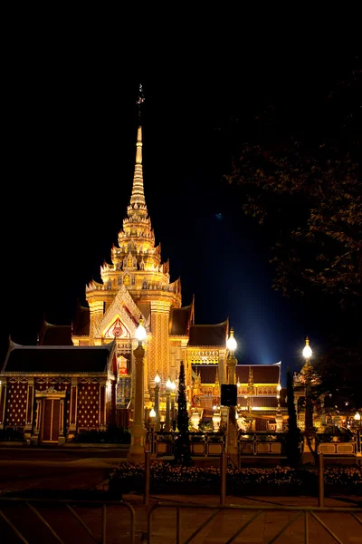タイのバンコクにある壮大な宮殿です — ストック写真