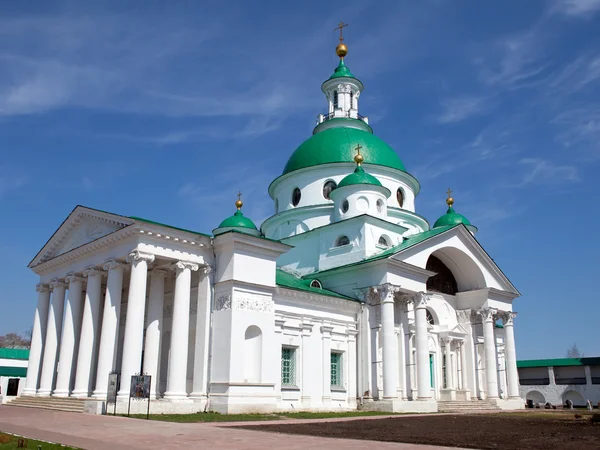 Спасо-Яковлевский монастырь в Ростове . — стоковое фото