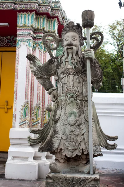 Πέτρινο άγαλμα της φρουράς farang — Φωτογραφία Αρχείου
