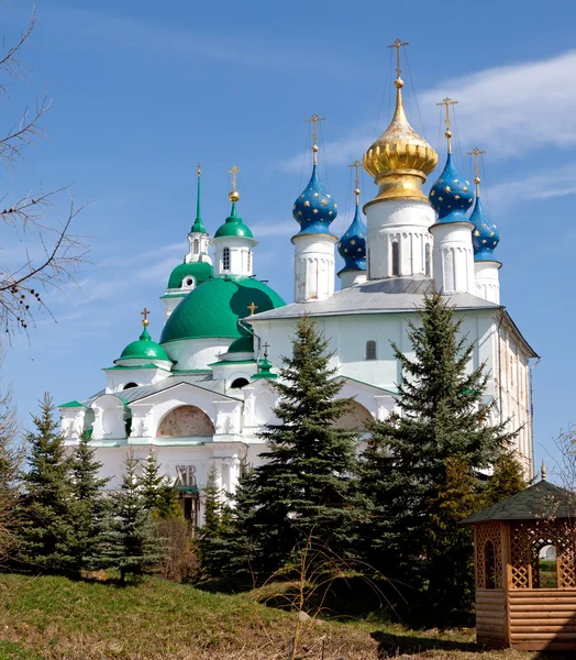Mosteiro de Spaso-yakovlevski em Rostov — Fotografia de Stock