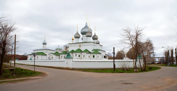 Monastery in Uglich, Russia — Stockfoto
