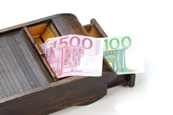 Caixa velha com dinheiro — Fotografia de Stock