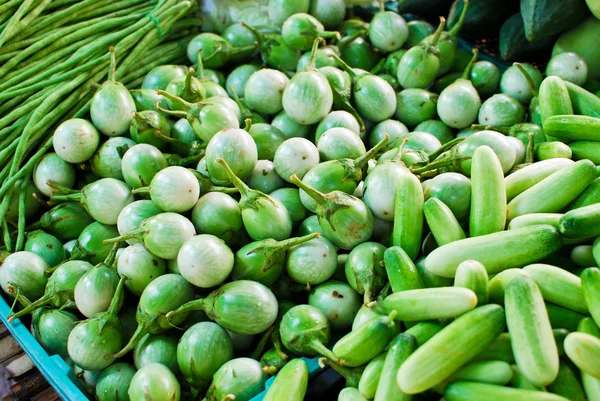 Pazarda taze sebzeler — Stok fotoğraf