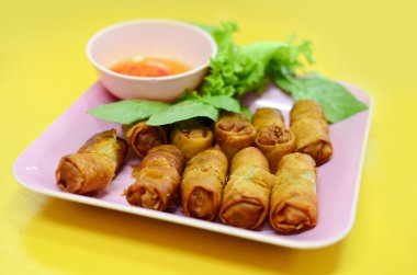 Rollitos de primavera vietnamitas fritos