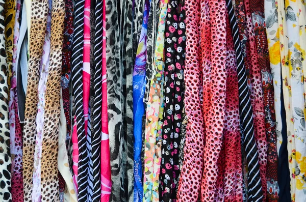 Varietà di accessori per capelli in tessuto colorato — Foto Stock