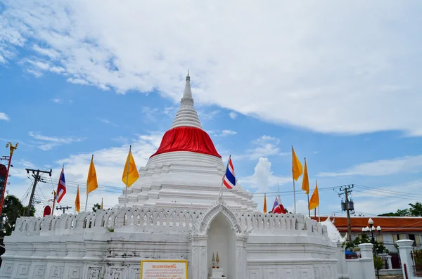 Witte Pagode van Boeddha in thailand — Stockfoto