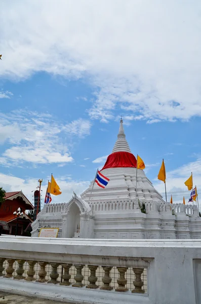 Witte Pagode van Boeddha in thailand — Stockfoto