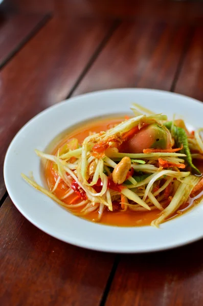 Thajský salát z papáji — Stock fotografie