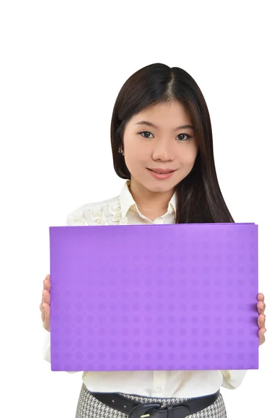Mujer de negocios sosteniendo un tablero de mensajes —  Fotos de Stock