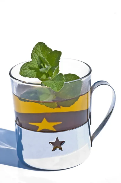 Peppermint tea with leaves — Stock Photo, Image