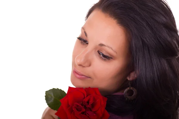 Belle jeune femme avec rosesse rouge — Photo