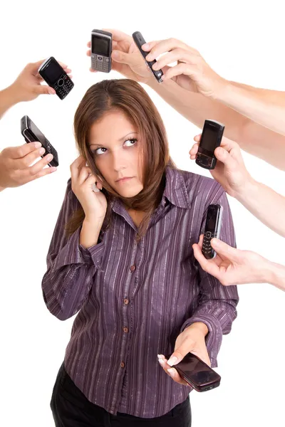 Empresários mulher se comunicando usando telefone celular — Fotografia de Stock