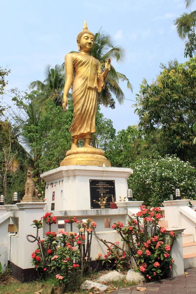 Golden Buddha image — Stock Photo, Image