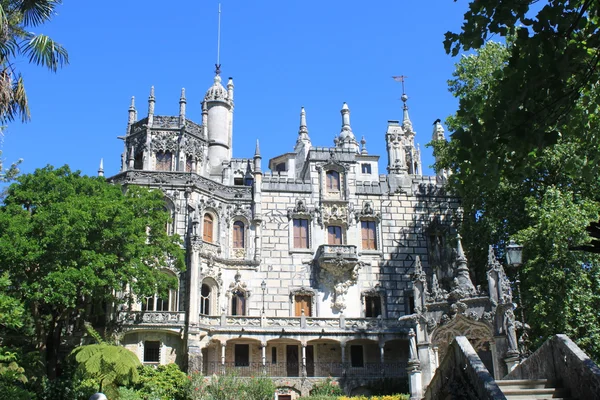 Palacio de Quinta da Regaleira —  Fotos de Stock