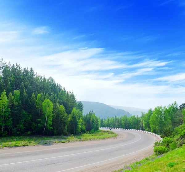 Dağ yolu — Stok fotoğraf