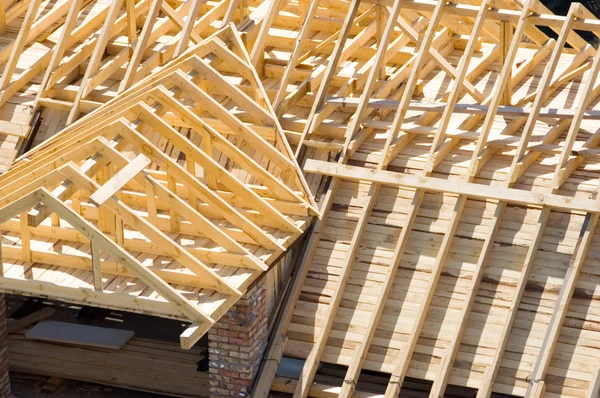 Drewniany dach — Zdjęcie stockowe