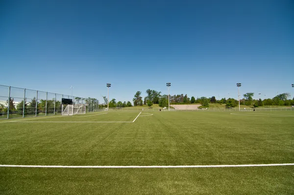 Nuevo campo de fútbol — Foto de Stock