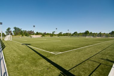 yeni futbol sahası