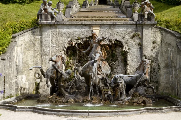 Fontän linderhof palace Bayern Tyskland — Stockfoto