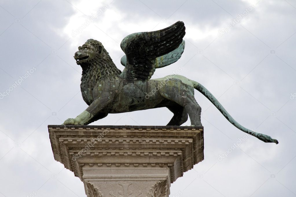 Column Gryphon Lion