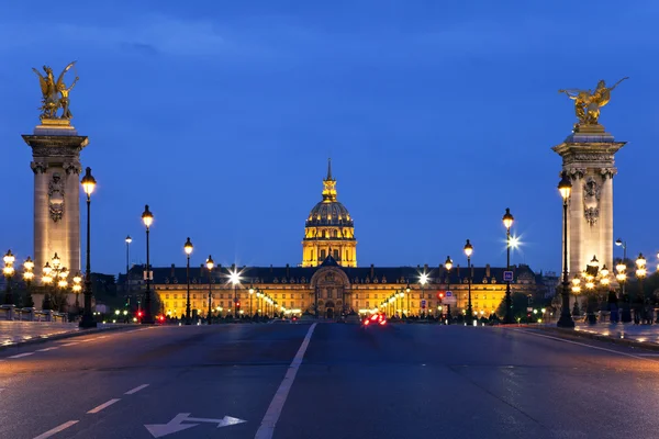 Most Aleksandra III w nocy. Paryż, Francja — Zdjęcie stockowe