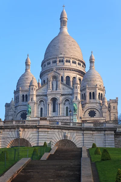 사크 레 쾨 르 몽 마 르 트, 파리에서에서의 성당. 스톡 사진