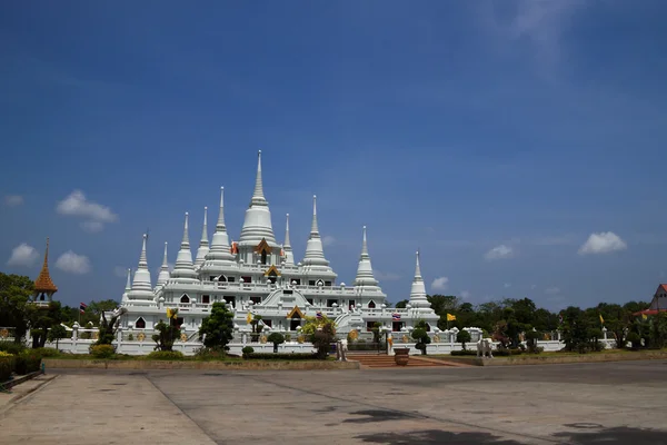 Wide area of white Buddha church — Stock Photo, Image
