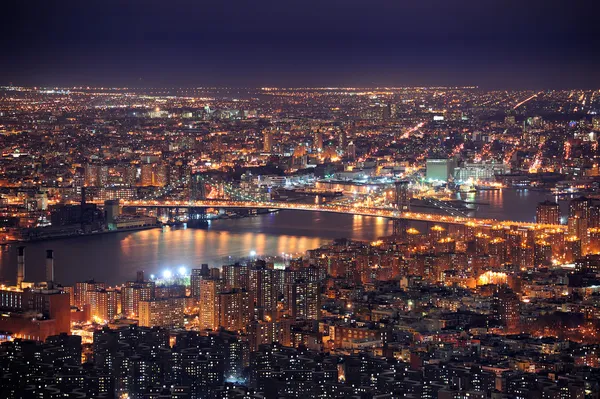 Манхеттен Нью-Йорк skyline пташиного польоту в сутінках — стокове фото