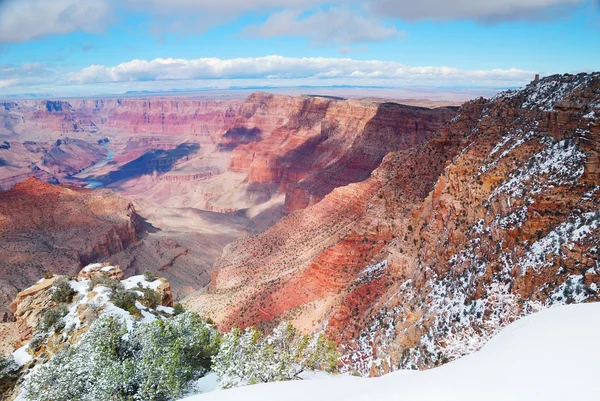 Vista panorámica del Gran Cañón en invierno con nieve — Foto de Stock