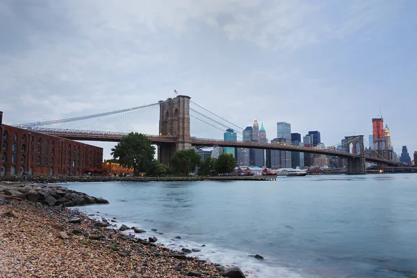 Brooklyn Bridge and New york city — Stock Photo, Image