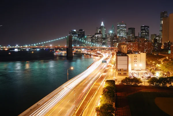 Urban New York City vista noturna — Fotografia de Stock