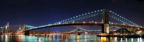 Brooklyn Köprüsü panorama new York'un Manhattan — Stok fotoğraf