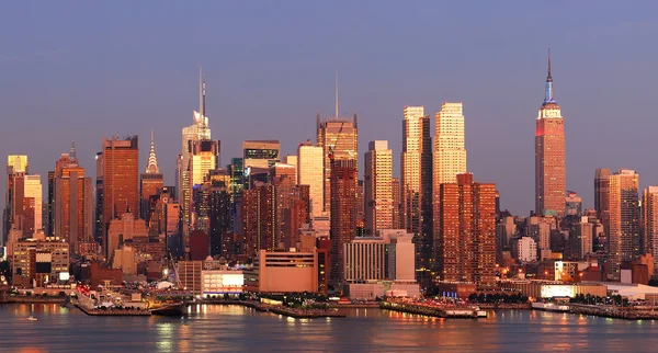 Нью-Йорк місто захід сонця — стокове фото