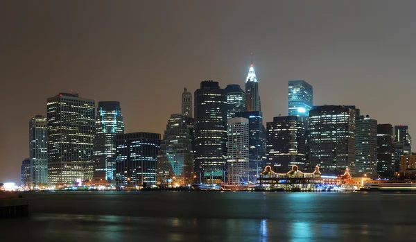 New York City Manhattan Nacht Szene-Panorama — Stockfoto