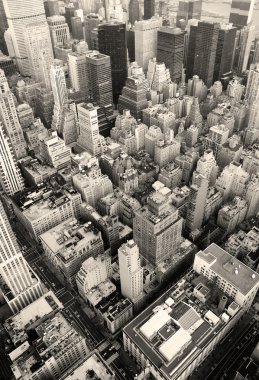 New York'un manhattan skyline havadan görünümü siyah ve beyaz