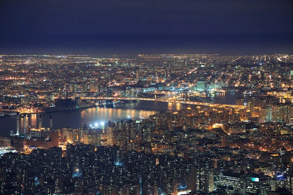 Alacakaranlıkta New York'un manhattan skyline havadan görünümü — Stok fotoğraf