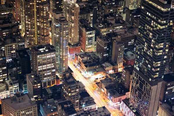 New York Manhattan street vue aérienne la nuit — Photo